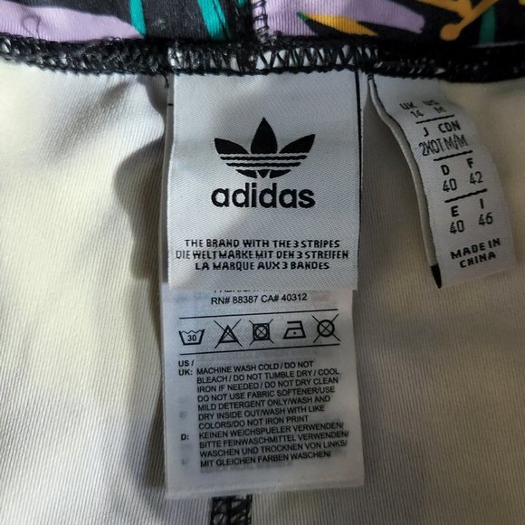 Adidas Bike Shorts, Medium Marimekko style - Picture 3 of 3